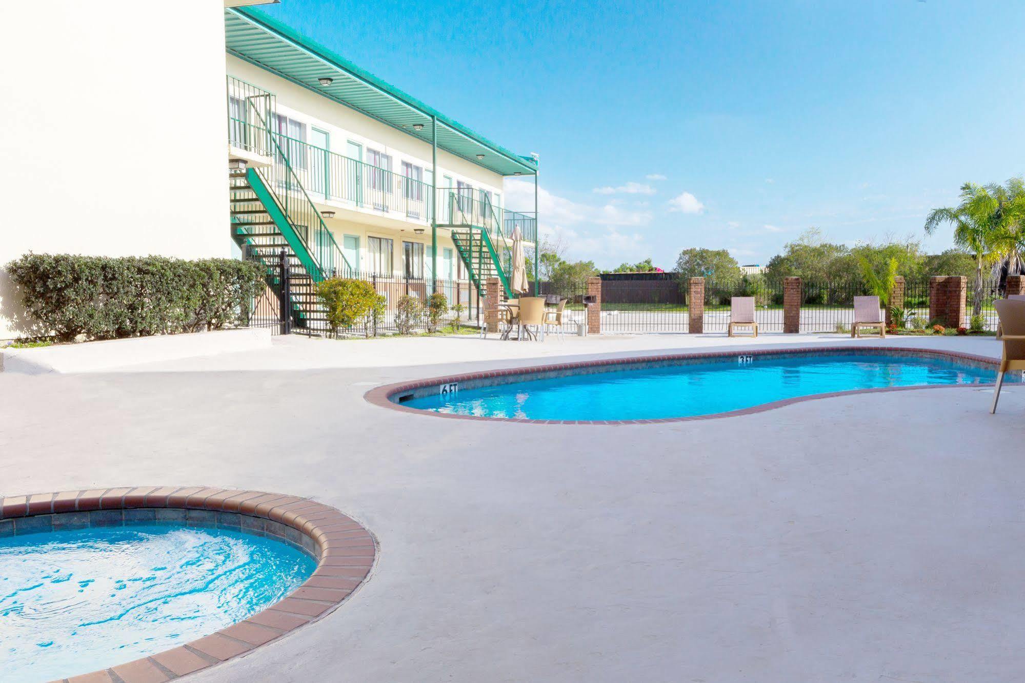 Marina Inn & Suites Chalmette-New Orleans Exteriör bild